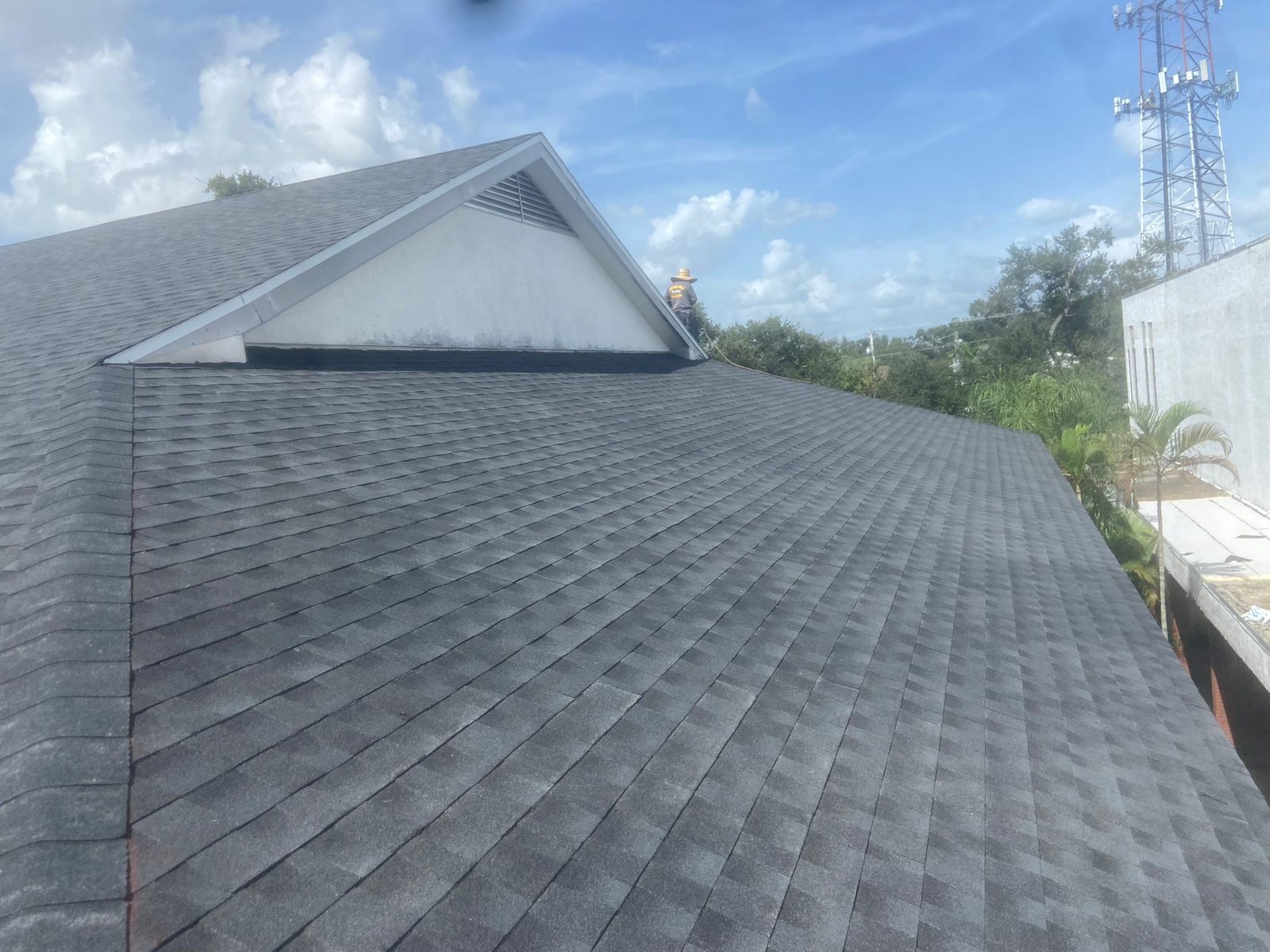 Home with a roof installed by Redbird Roofing & Construction